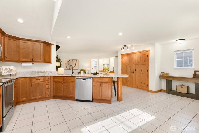 2482 NE 183rd Lane, Shoreline, WA 98155