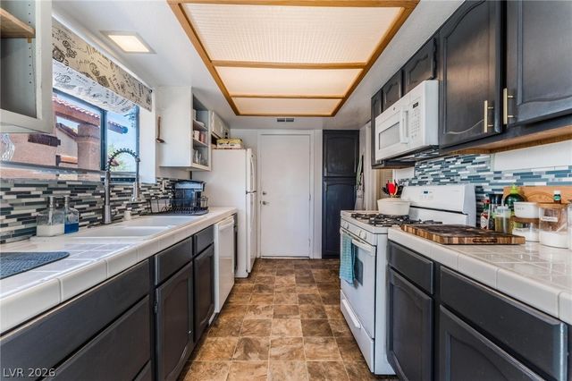 6673 Pleasant Plains Way, Las Vegas, NV 89108