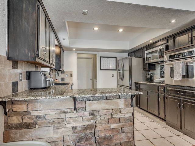 1008 S Neptune Road, Edmond, OK 73003