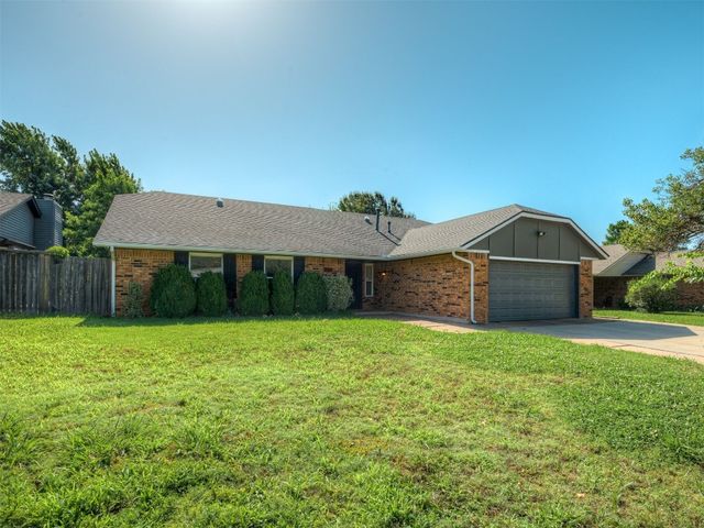 1008 S Neptune Road, Edmond, OK 73003
