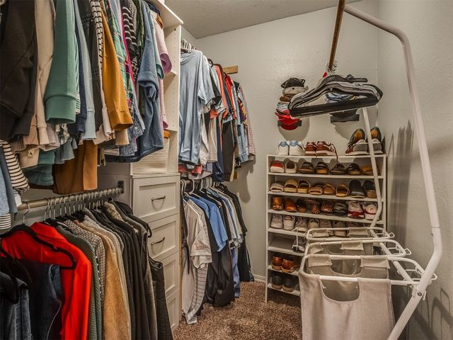 1008 S Neptune Road, Edmond, OK 73003