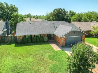 1008 S Neptune Road, Edmond, OK 73003
