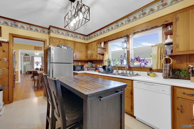 605 NW Forest Avenue NW, Fort Payne, AL 35967