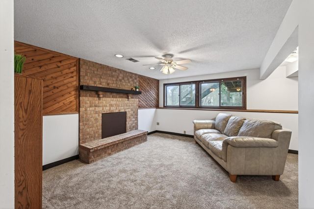 3326 116th Lane NW, Coon Rapids, MN 55433