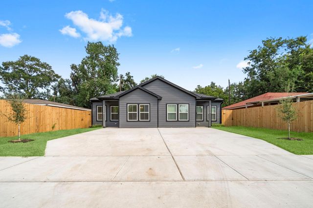5025 Rapido Road A, Houston, TX 77033