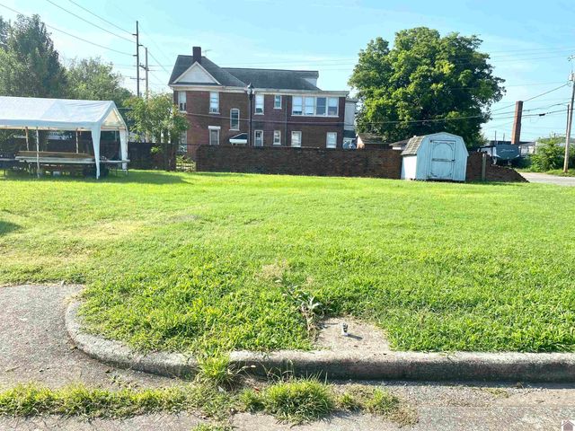 317 N 9th Street, Paducah, KY 42001