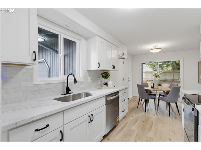 6307 Se ALBERTA St, Portland, OR 97206