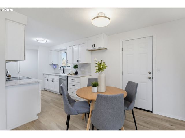 6307 Se ALBERTA St, Portland, OR 97206