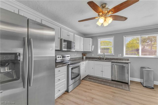 6355 Dellrose Drive, Parma Heights, OH 44130