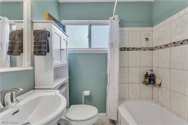 6355 Dellrose Drive, Parma Heights, OH 44130