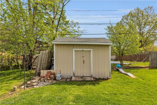 6355 Dellrose Drive, Parma Heights, OH 44130