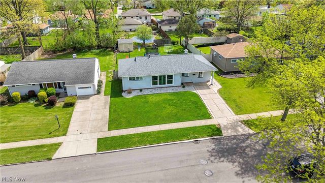 6355 Dellrose Drive, Parma Heights, OH 44130