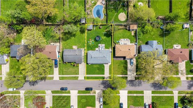 6355 Dellrose Drive, Parma Heights, OH 44130