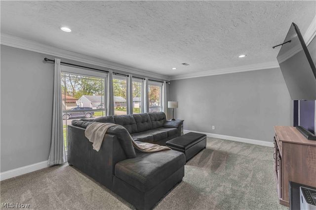 6355 Dellrose Drive, Parma Heights, OH 44130