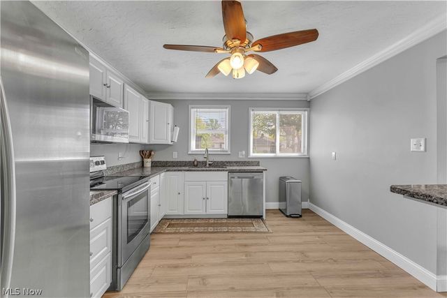 6355 Dellrose Drive, Parma Heights, OH 44130