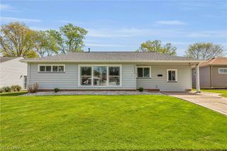 6355 Dellrose Drive, Parma Heights, OH 44130