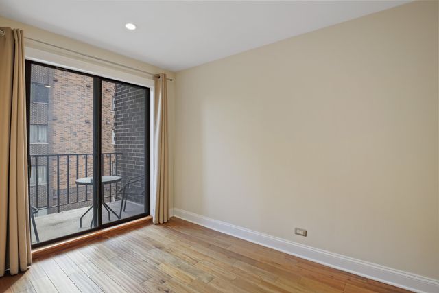 840 WELLINGTON Avenue 306, Elk Grove Village, IL 60007