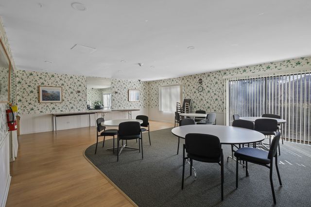 840 WELLINGTON Avenue 306, Elk Grove Village, IL 60007