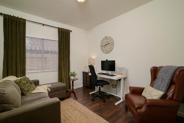 1313 Kerslake Cir, Folsom, CA 95630