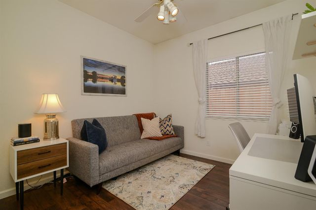 1313 Kerslake Cir, Folsom, CA 95630
