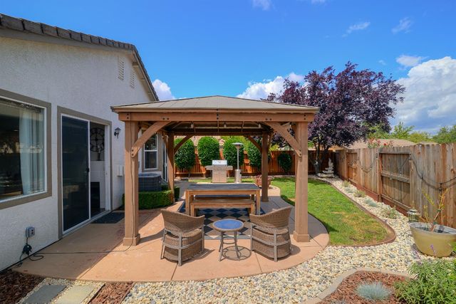 1313 Kerslake Cir, Folsom, CA 95630