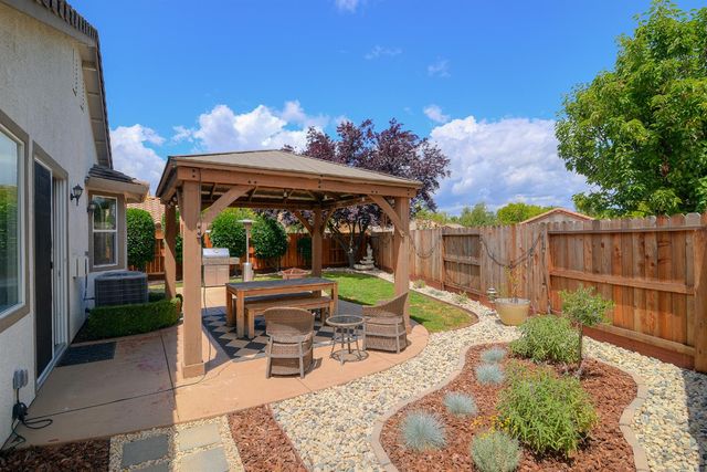 1313 Kerslake Cir, Folsom, CA 95630