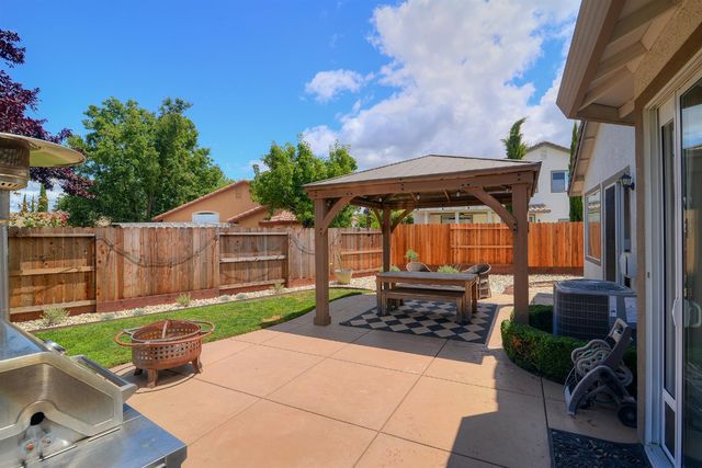 1313 Kerslake Cir, Folsom, CA 95630