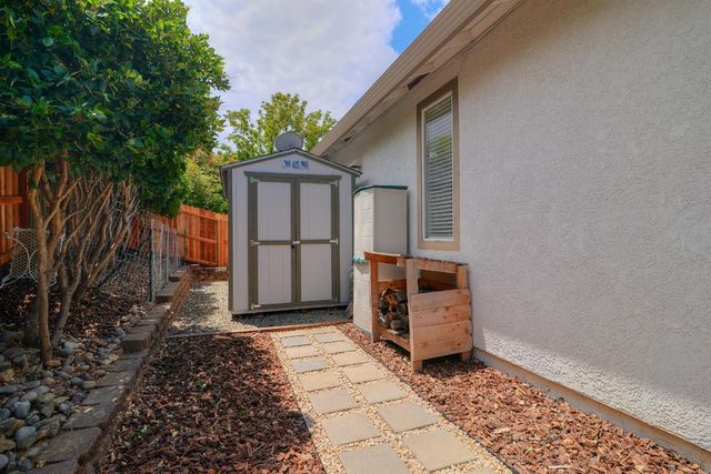 1313 Kerslake Cir, Folsom, CA 95630