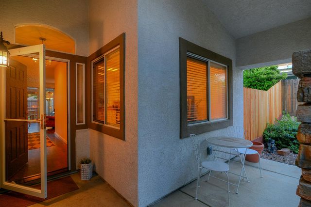 1313 Kerslake Cir, Folsom, CA 95630