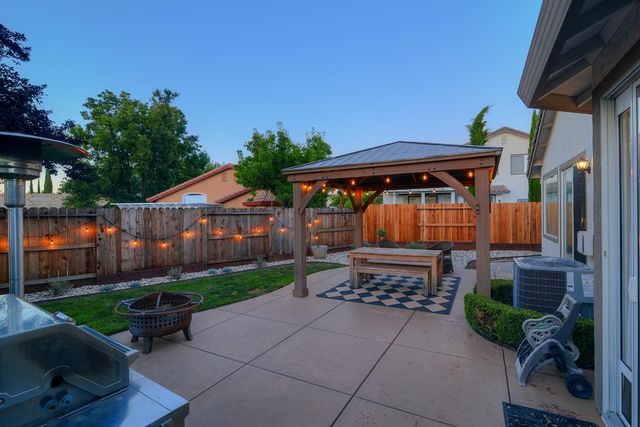 1313 Kerslake Cir, Folsom, CA 95630