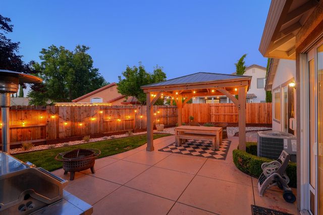 1313 Kerslake Cir, Folsom, CA 95630