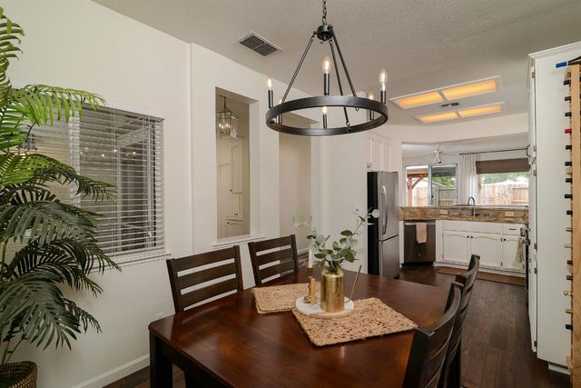1313 Kerslake Cir, Folsom, CA 95630