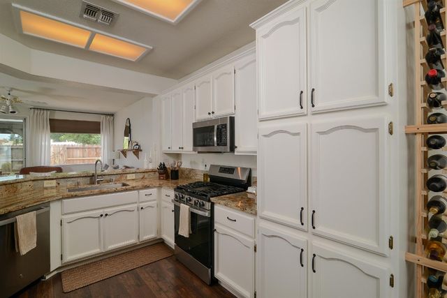 1313 Kerslake Cir, Folsom, CA 95630