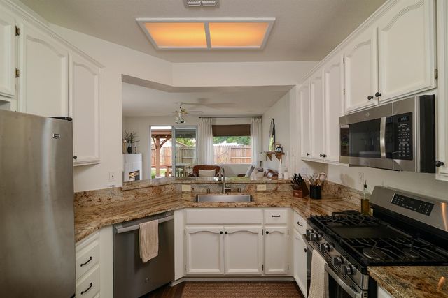 1313 Kerslake Cir, Folsom, CA 95630