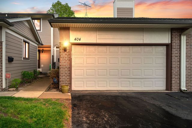 404 Bluebird Lane, Deerfield, IL 60015