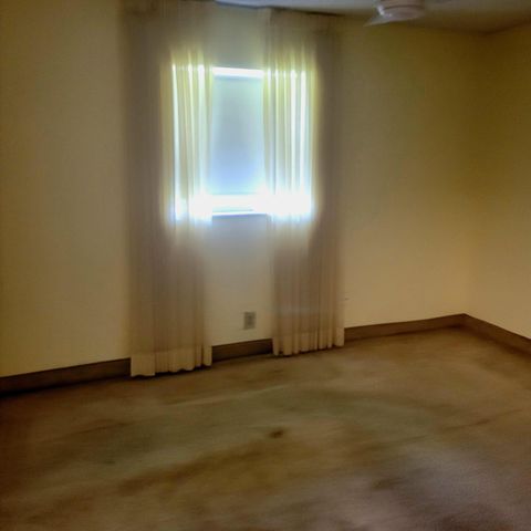 725 SW 18th Court, Boynton Beach, FL 33426