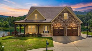 8815 Silver Maple Drive, Ooltewah, TN 37363
