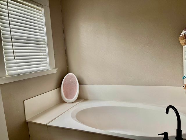 1023 N SPRING, Grand Saline, TX 75140