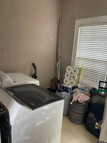 1023 N SPRING, Grand Saline, TX 75140