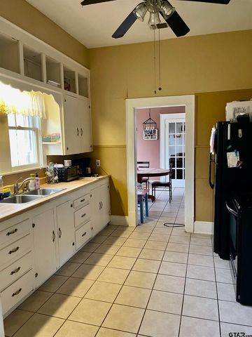 1023 N SPRING, Grand Saline, TX 75140