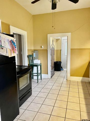 1023 N SPRING, Grand Saline, TX 75140