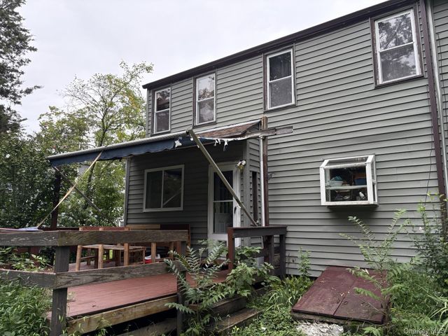 13 Cedar Lane, Poughkeepsie, NY 12601