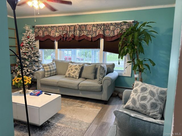 13 Cedar Lane, Poughkeepsie, NY 12601