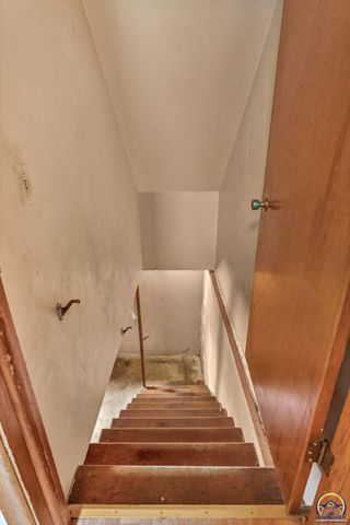 2886 SW Mulvane ST, Topeka, KS 66611