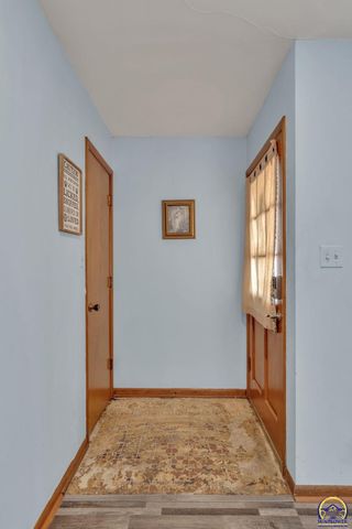 2886 SW Mulvane ST, Topeka, KS 66611