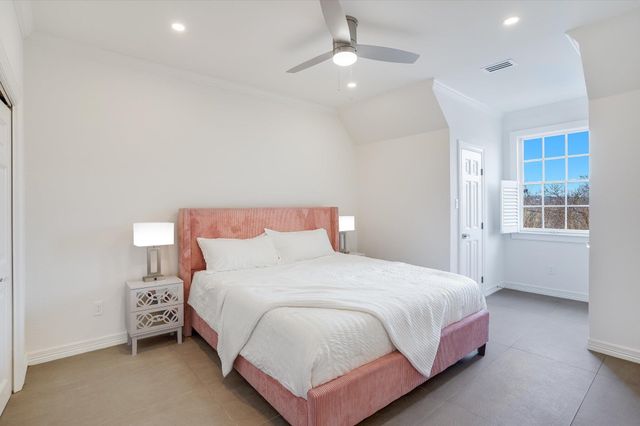 3705 Gilbert ST B, Austin, TX 78703