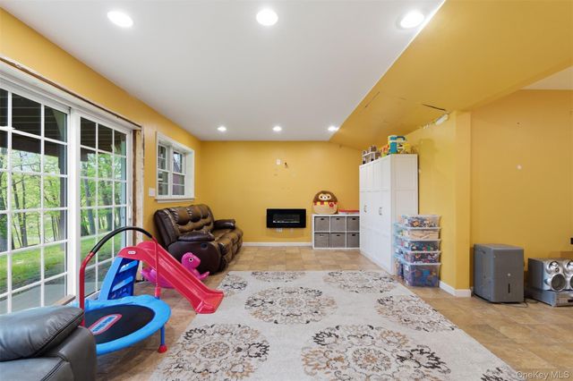 105 Hempstead Road, Spring Valley, NY 10977