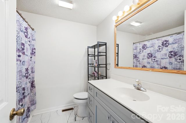 1114 Lakeview Street, Kannapolis, NC 28083