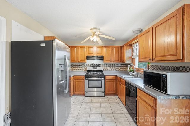 1114 Lakeview Street, Kannapolis, NC 28083