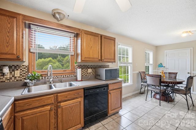 1114 Lakeview Street, Kannapolis, NC 28083